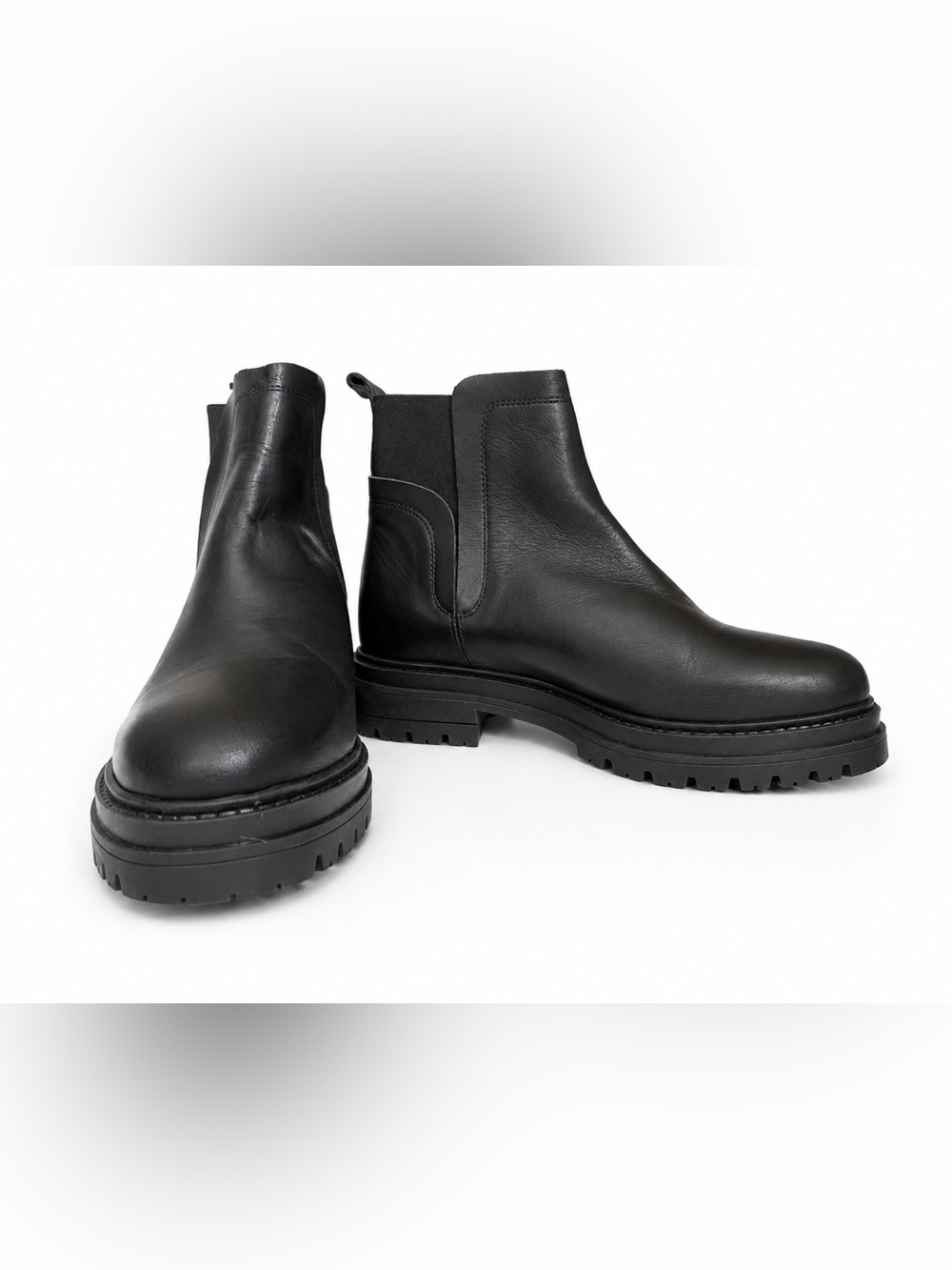 Steve Madden Moira Black Leather Lug Sole Chelsea Boots Size 7